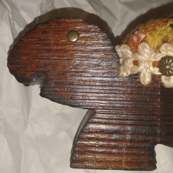 Wooden Turtle Mid Century Pin Cushion. - Picture 3 of 5